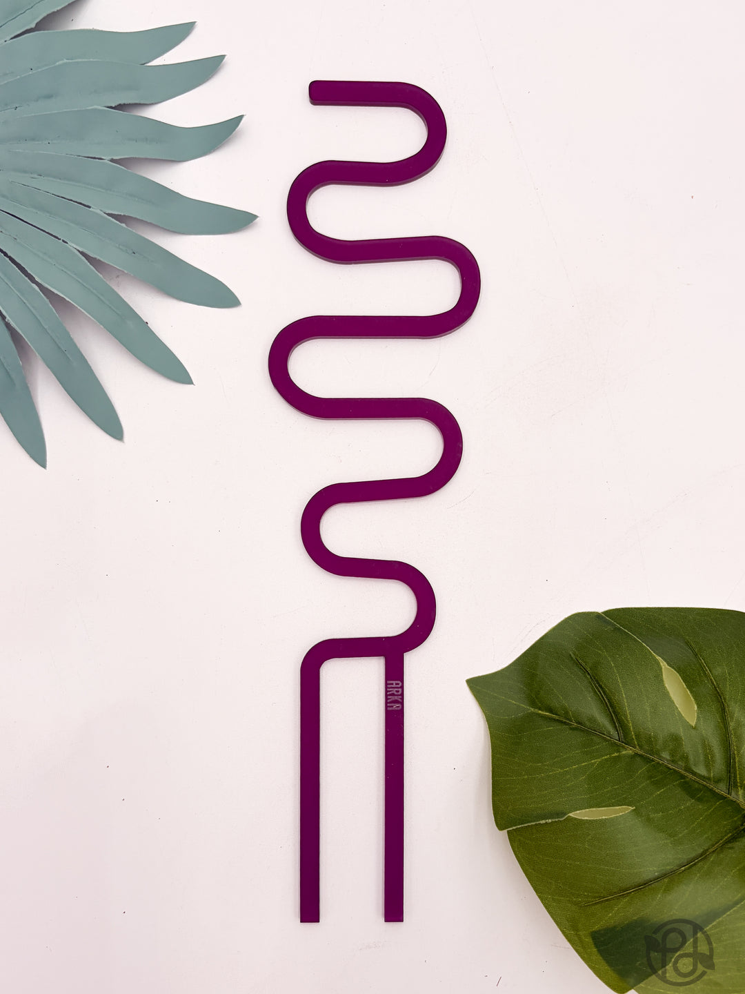 Arka™ Sway Plant Stake
